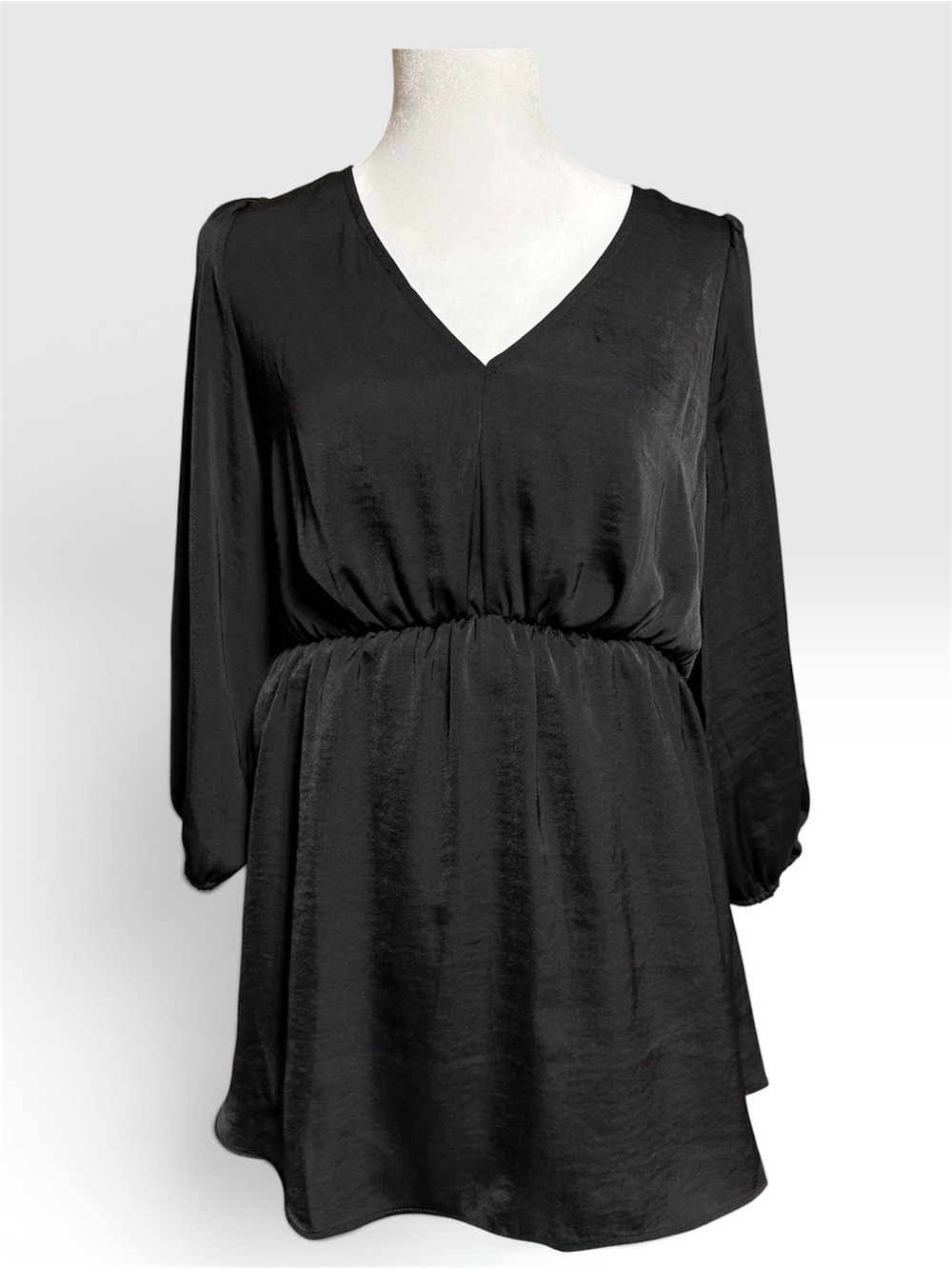 Isabel Maternity by Ingrid & Isabel Black V-Neck Elastic Waist Tunic